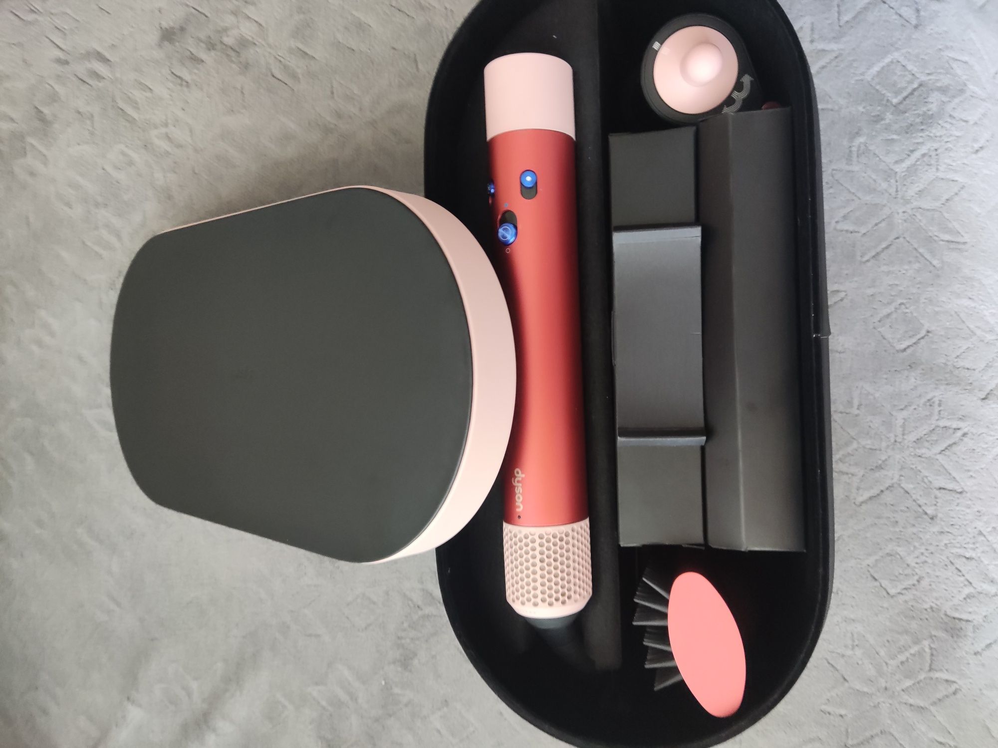 Маша Dyson HS05 Airwrap