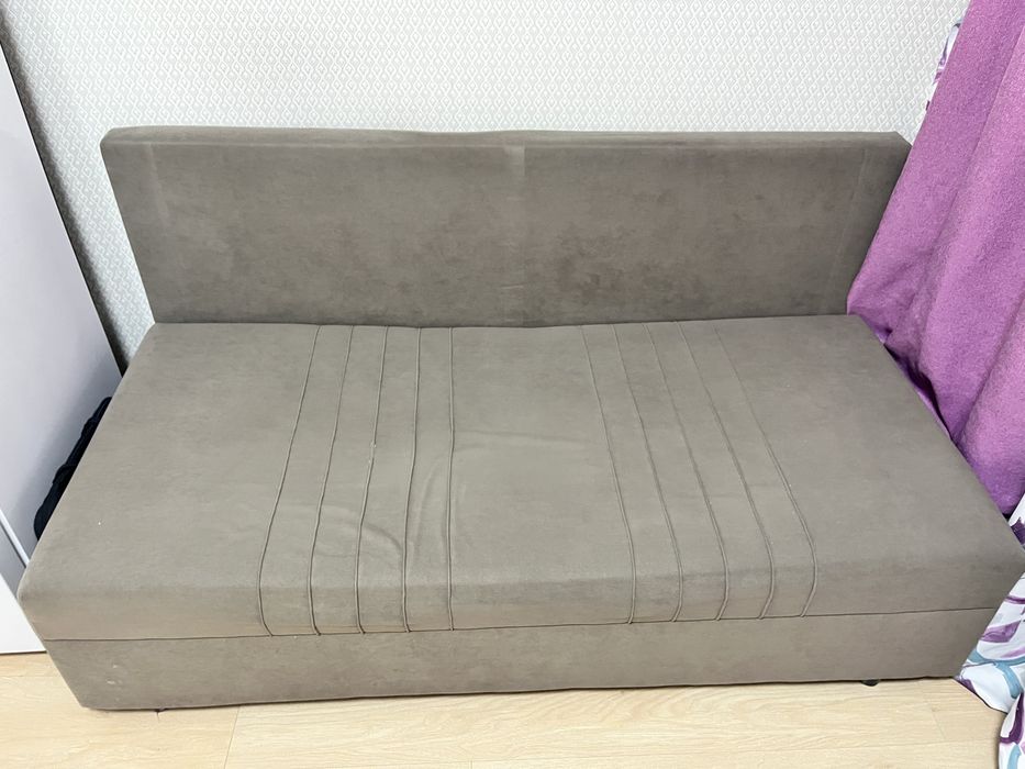 Диван б/у в зопошем состоянии