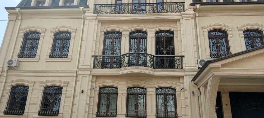 Изготовление Навесы перила двери ворота разной сложности и размеров.