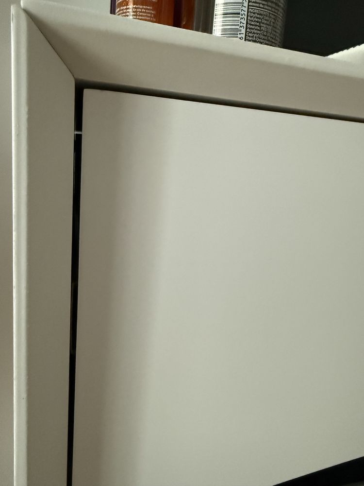 Comoda alba 140 cm latime
