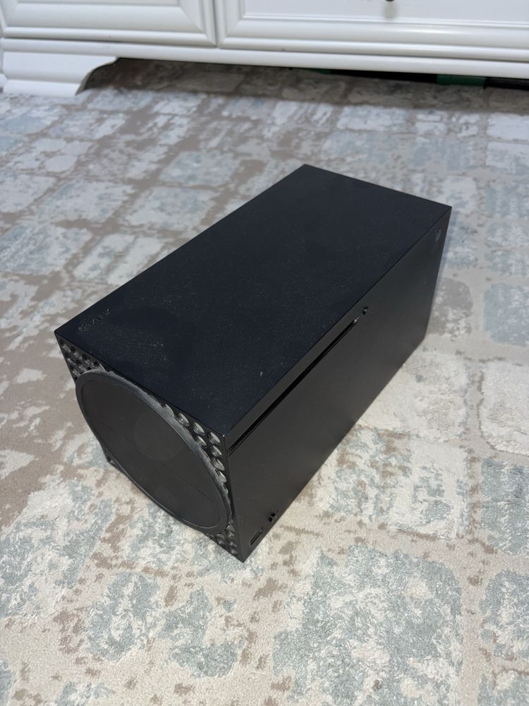 Xbox series X приставка.