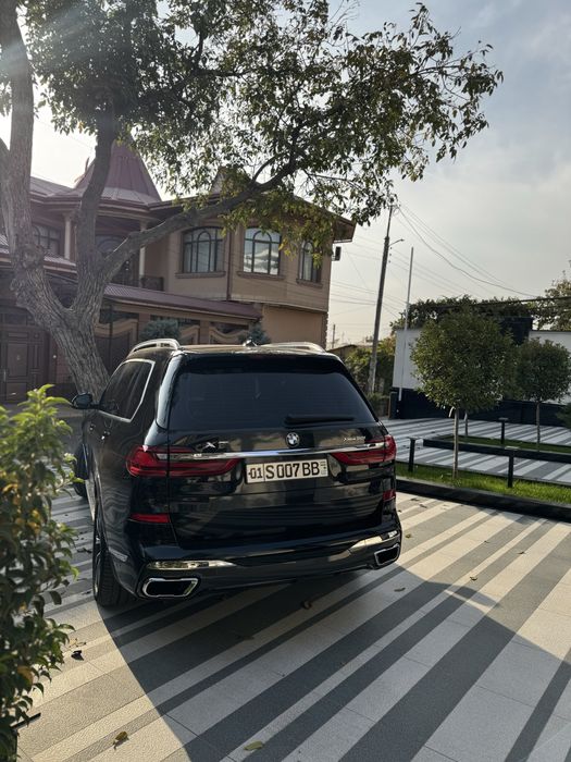 BMW X7 50i 4,4 litr