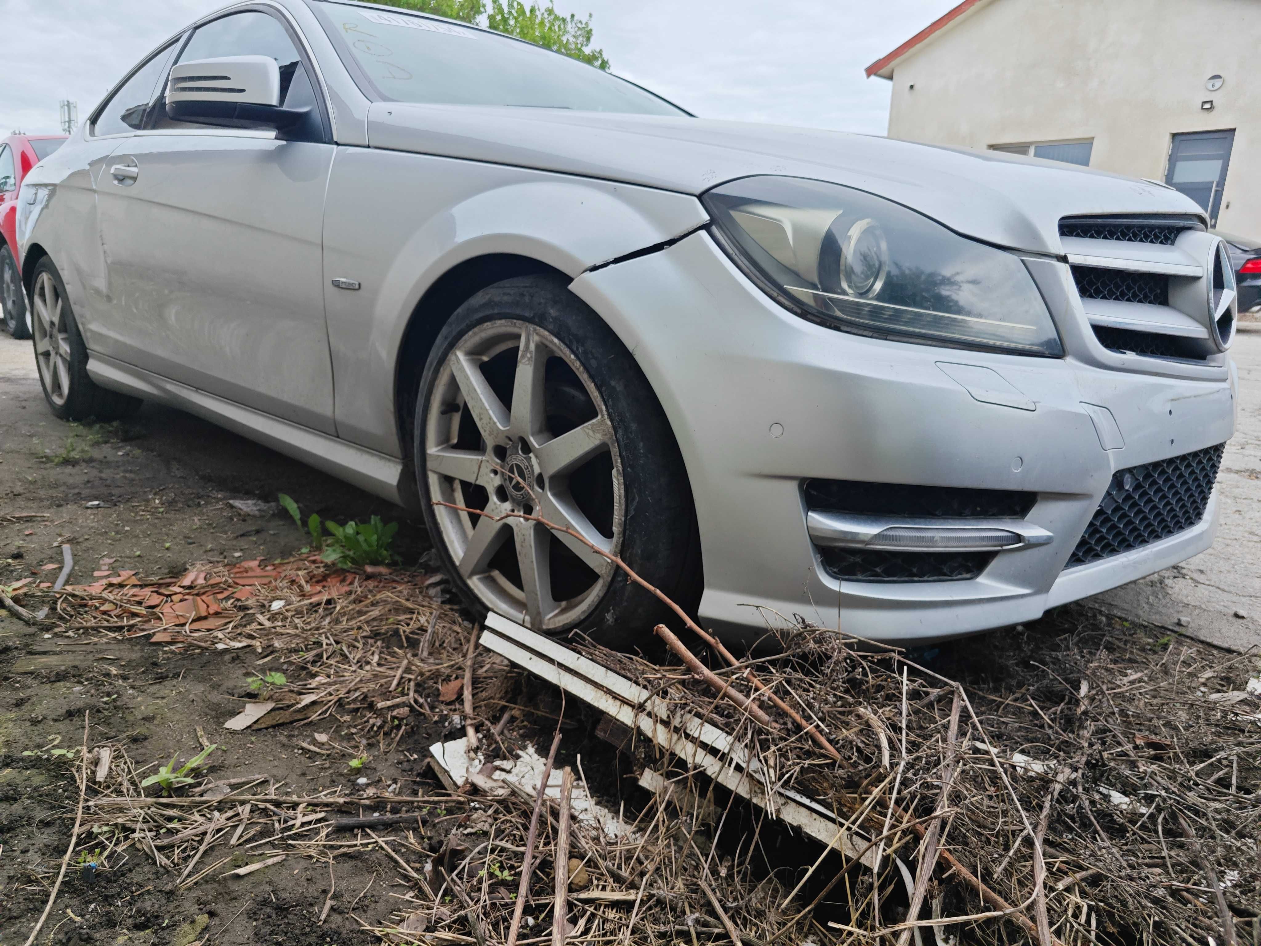 TOP! на части Mercedes C204 W204 2 врати купе Мерцедес C класа AMG