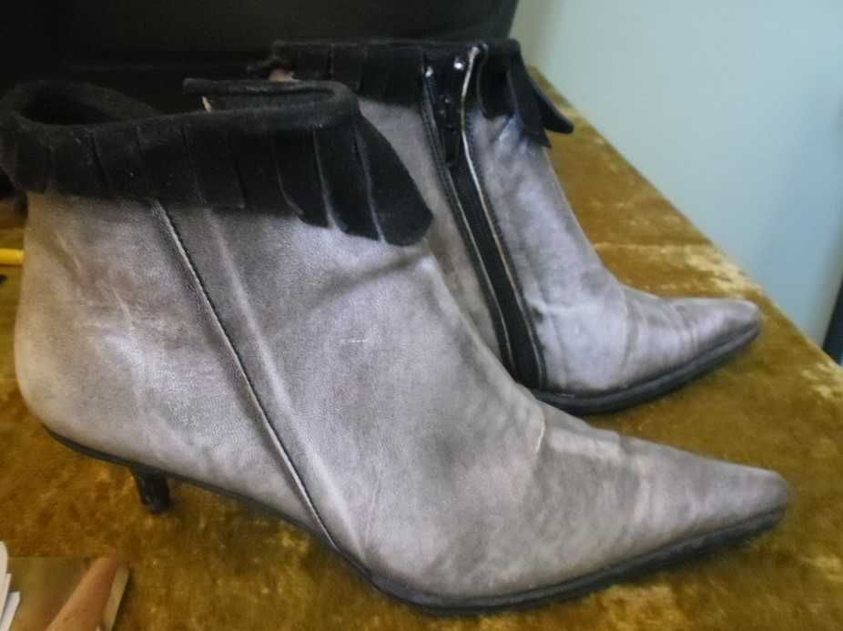 Дамски боти на ток в сиво