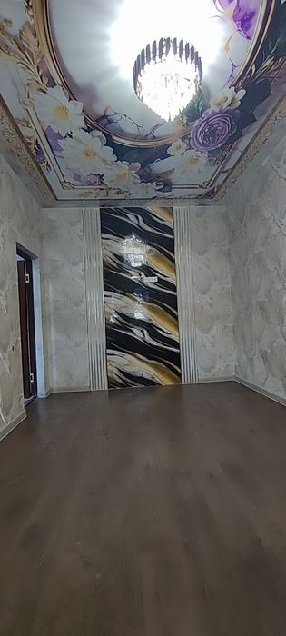 Аэрапорт янги дом 1 хонали 53 кв 1-этаж 6 т ховузи бор евро иккиламчиг