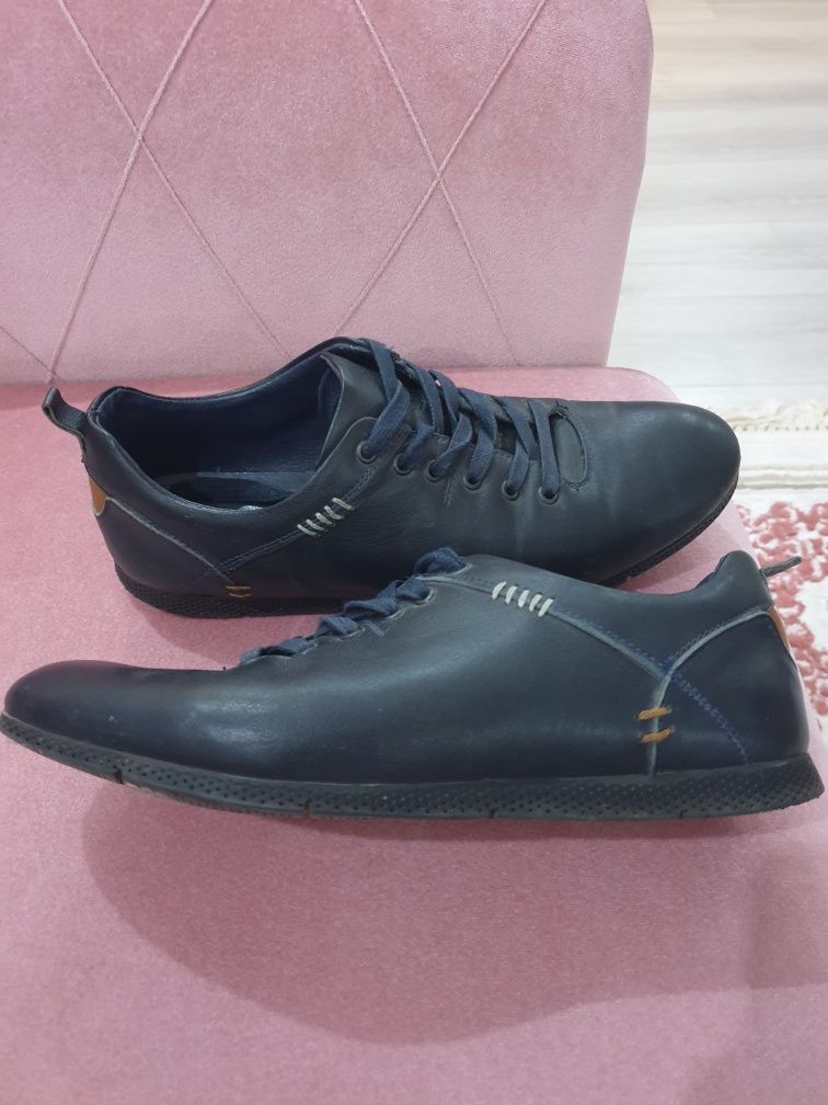 Мъжки обувки тъмно синьо