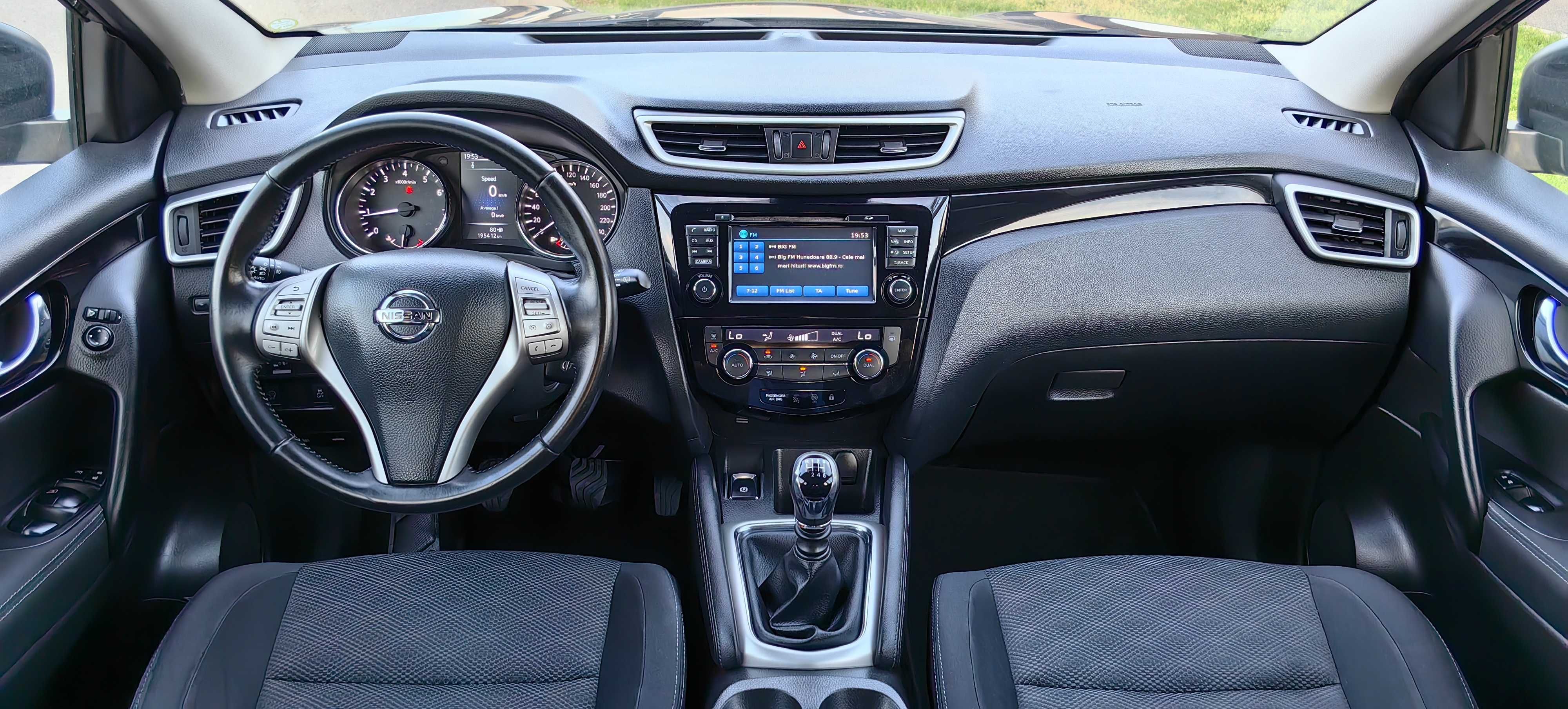 Qashqai Euro 6 // 2016 // Navi // Camera marsalier // Lane assist