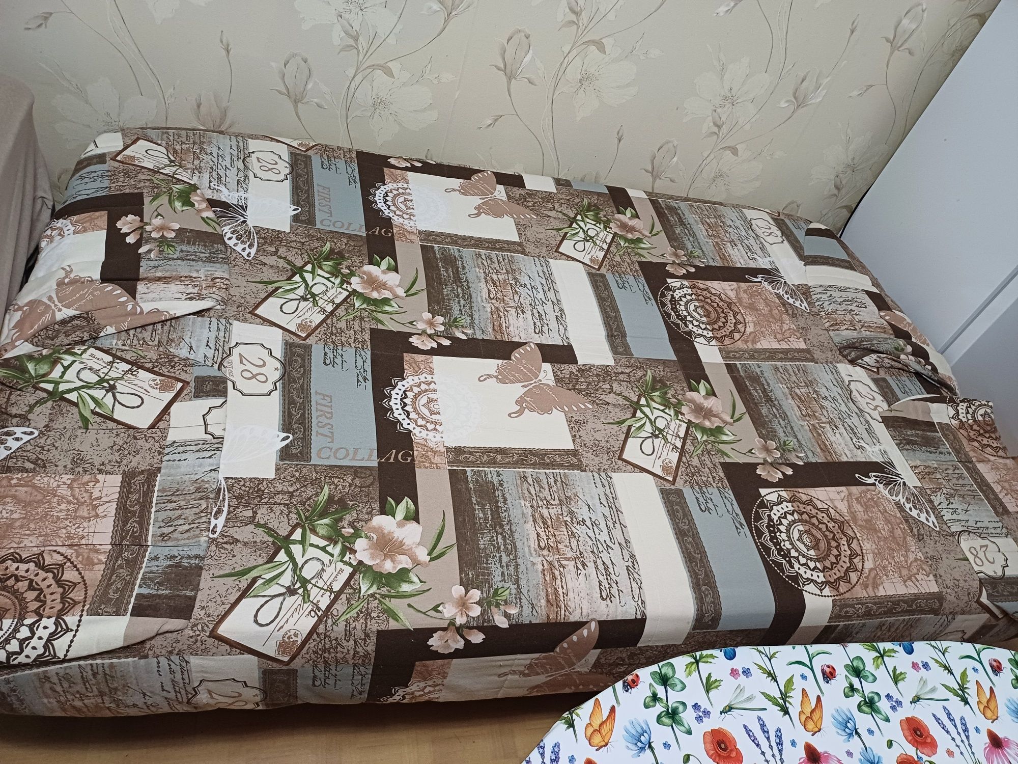 Диван клик клак .
