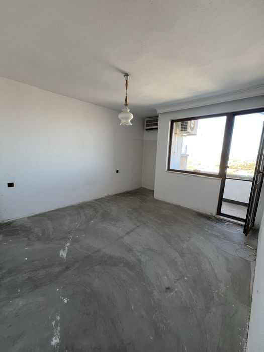 Многостаен с гараж и паркомясто