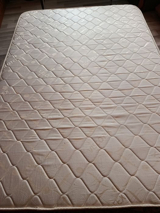 Saltea pat, in stare foarte bună
