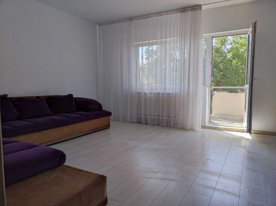 Apartament cu 2 camere de vanzare zona Democratiei