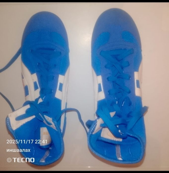 Боксерские Обувь новый Каспи Ред и доставка по городу бесплатно...