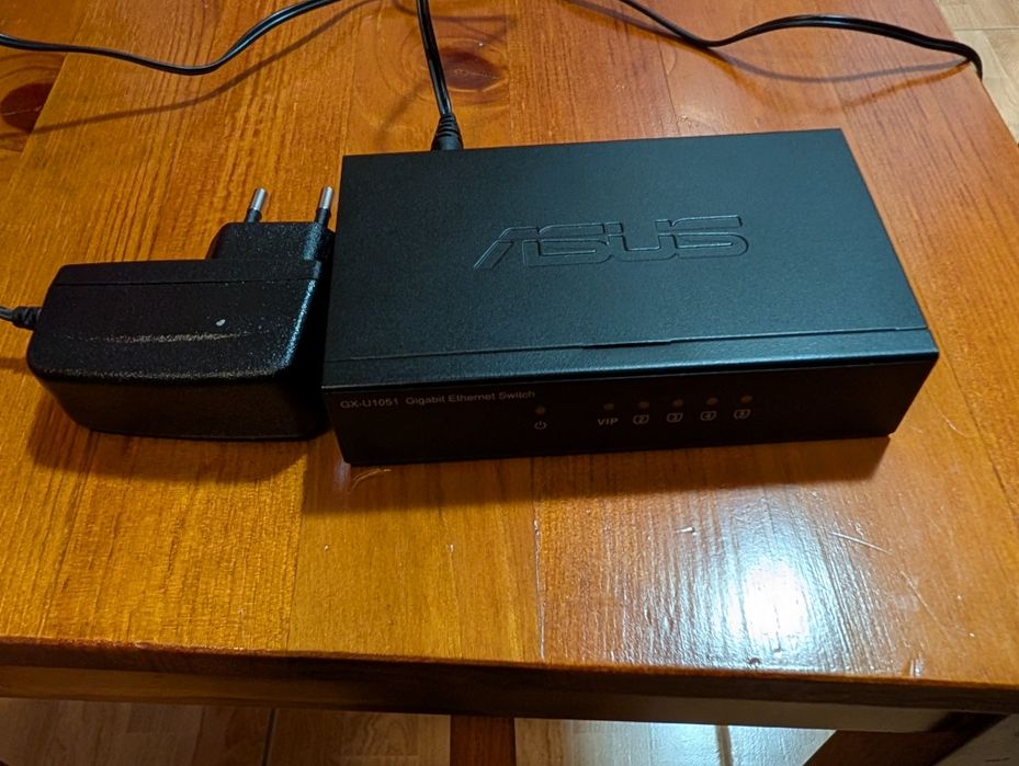 Switch ASUS GX-U1051, 5 porturi Gigabit