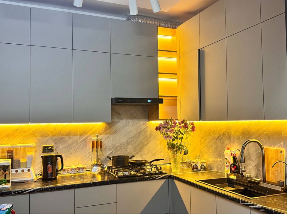 Люкс даражада таъмирланган 2 қаватли ховли Навоий шаҳрида сотилади