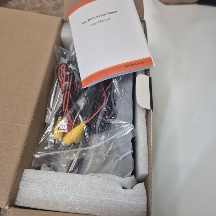 Топ Цена!9-инчовс HD LCD мултимедиа, плейър с камера за заден ход 1