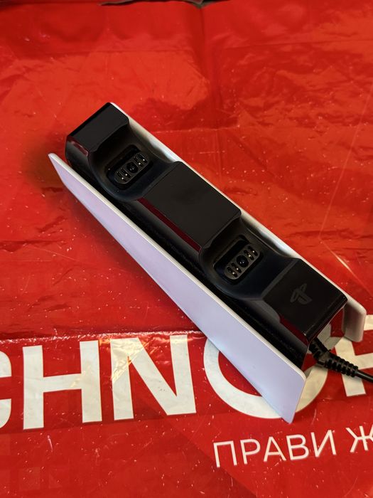 КАТО НОВА Зарядна Станция Sony Playstation 5