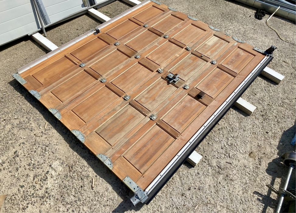 USA SECTIONALA LEMN poarta garaj rustic traditional  H 220 x L 250