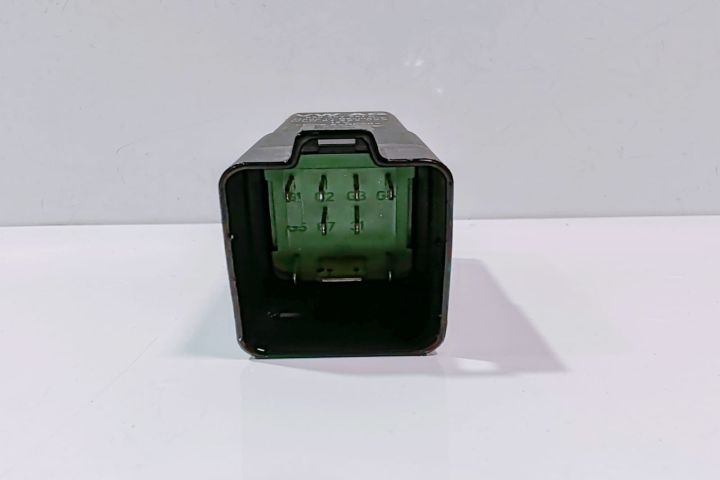 Releu  bujii 038907281D Skoda Octavia a 2-a generatie seria