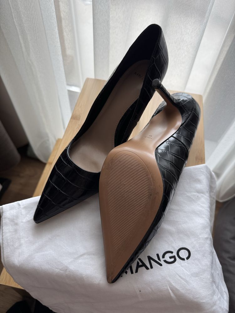 Обувки MANGO 40 номер