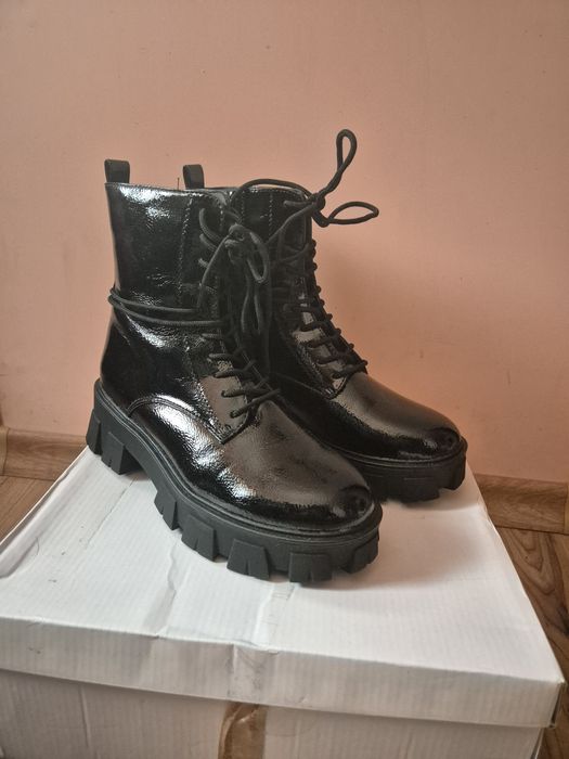 Черни Боти ABOUT YOU