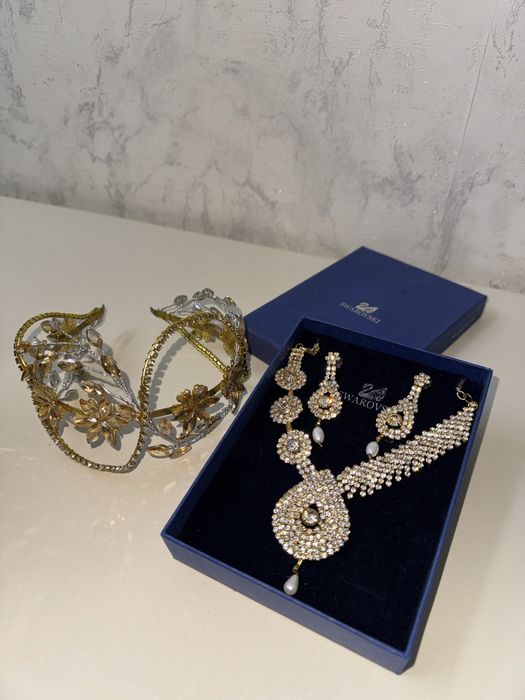 Национальные ансамбли для невест с украшениями