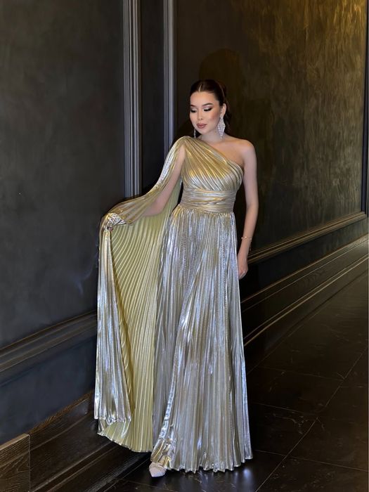 Банкетный платье