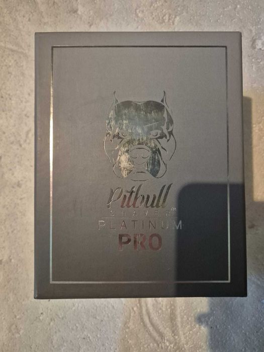 Aparat de ras Pitbull Platinum PRO pentru cap și față