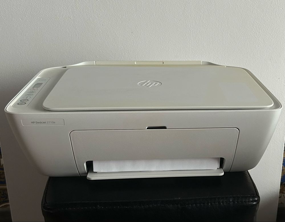 HP DeskJet 2700e Принтер + Скенер + Копир с Wi-Fi 3в1
