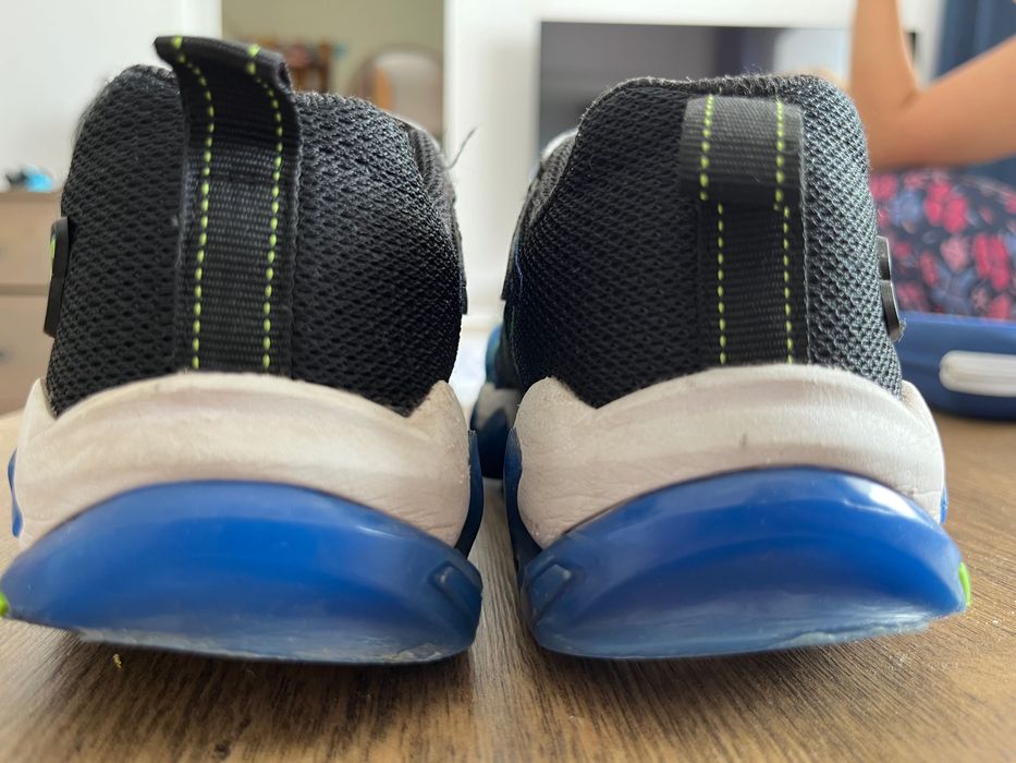Adidași cu lumini LED Skechers S-Lights, băieți, mărimea 31
