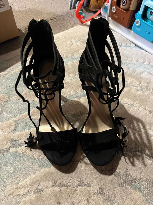 Sandale noi colecția Star Collection Deichmann mărimea 37