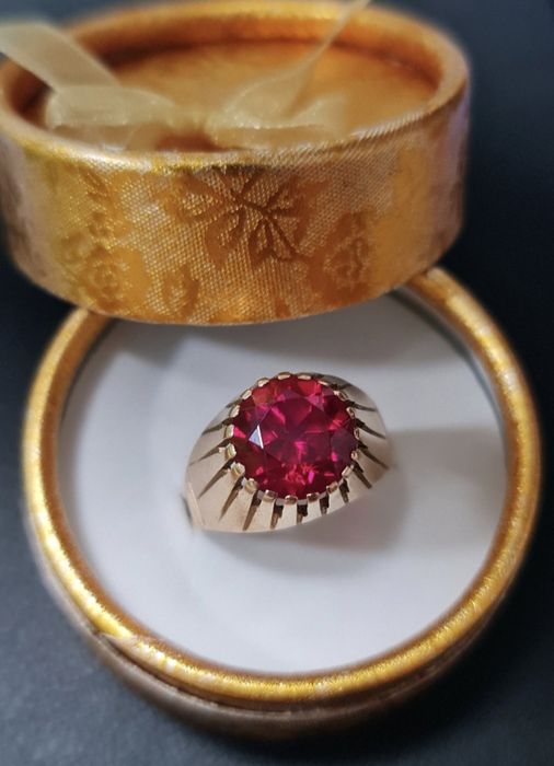 Золотое советское кольцо 583 пробы с рубином