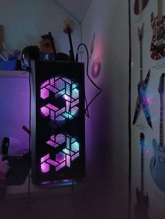 Vând PC nou in stare perfecta