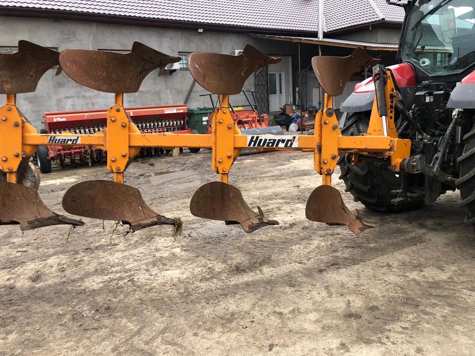 Vând plug huard 4 brazde