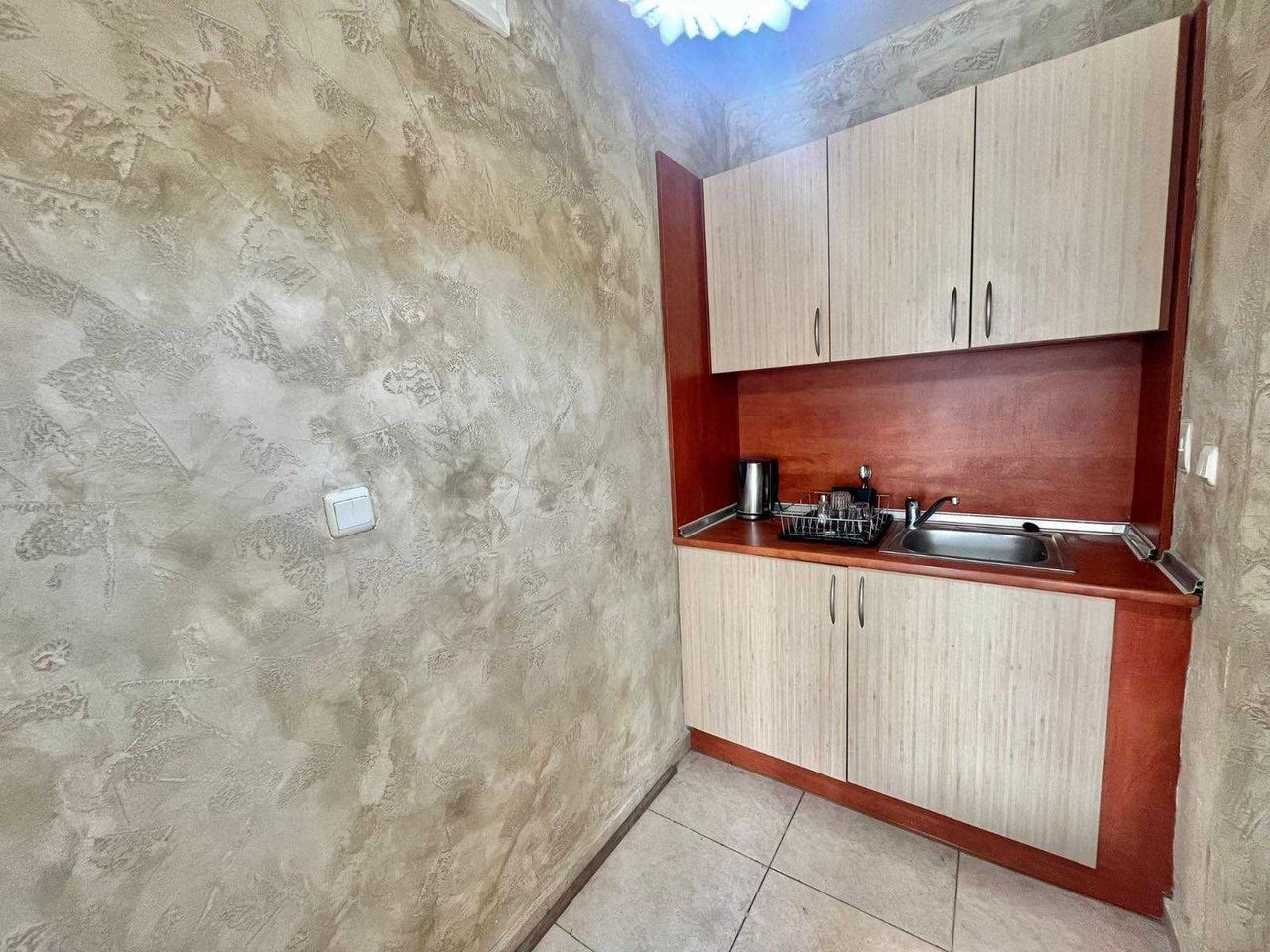 Продава се Едностаен апартамент в к.к. Слънчев бряг - 26 кв.м за 1250 €/кв.м - Снимка #2