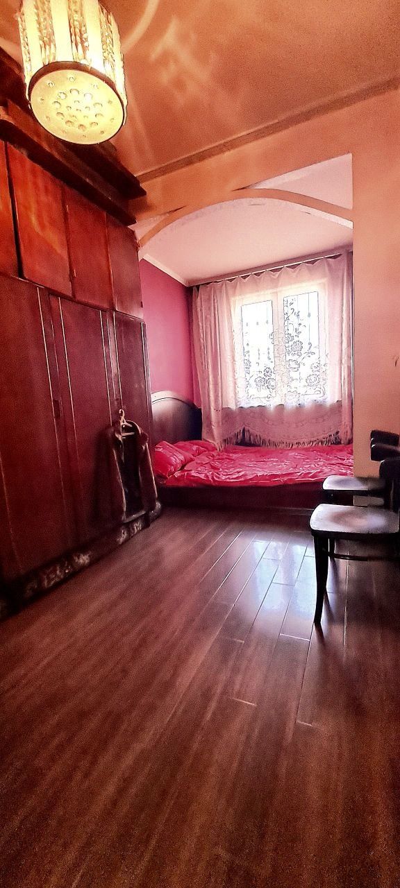 2 xonali uy sotiladi,Mirzo-Ulug'bek tumani,massiv Yalong'och,Navruz br