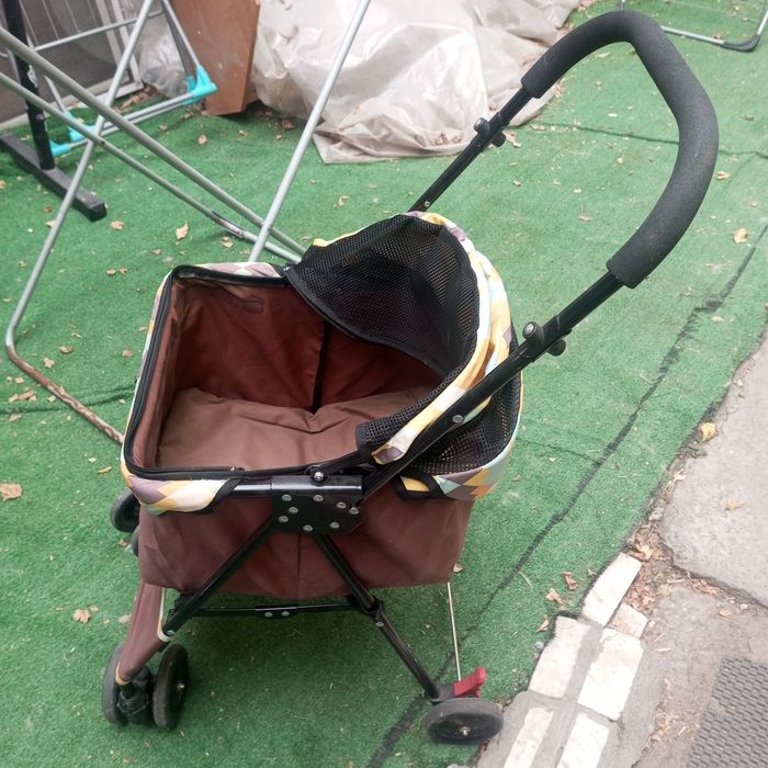 Коляска прогулочная для собачек и кошек