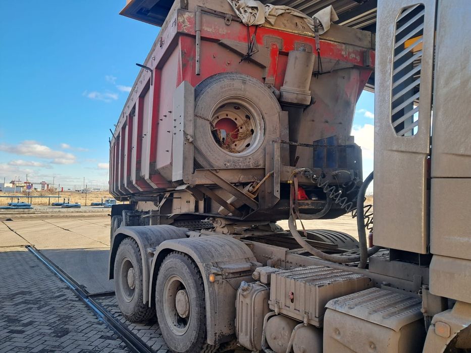 Продам полуприцеп SCHIITS