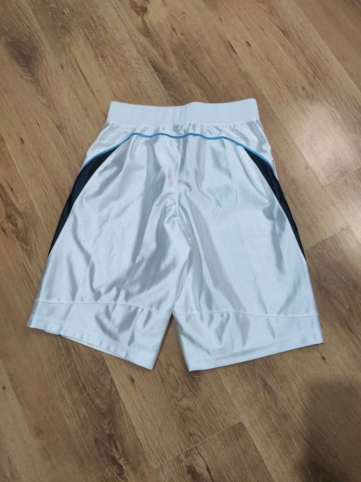 Pantaloni scurți Nike mărimea 13-15 ani sau S