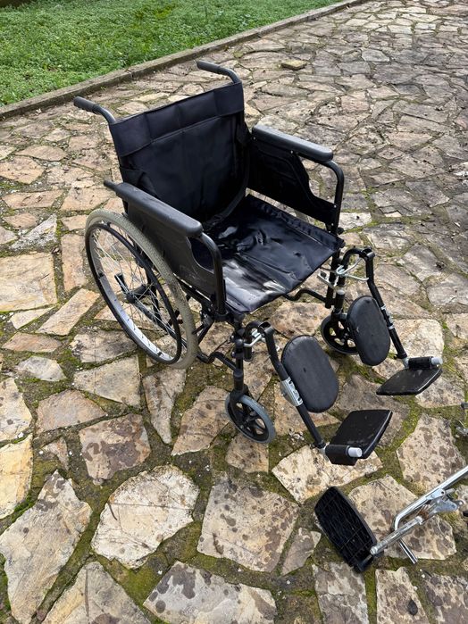 Инвалиден стол употребяван 2 бр