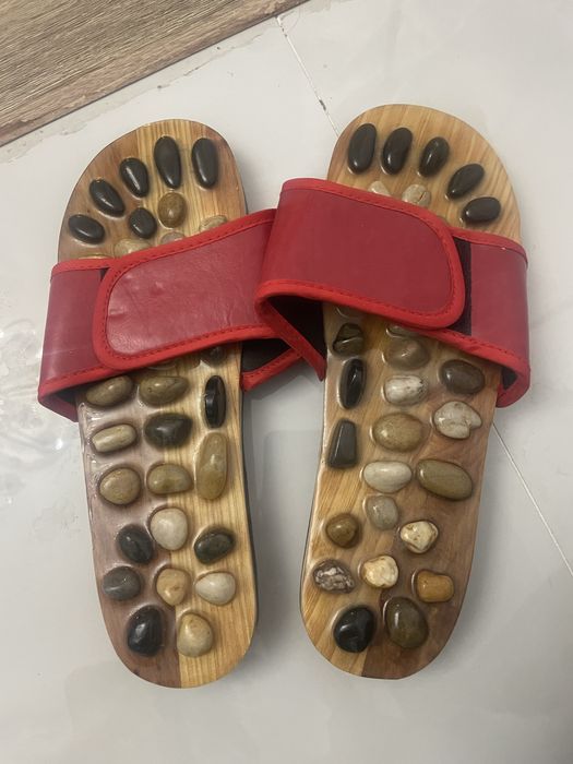 Массажный тапочки с натуральныйм камнями