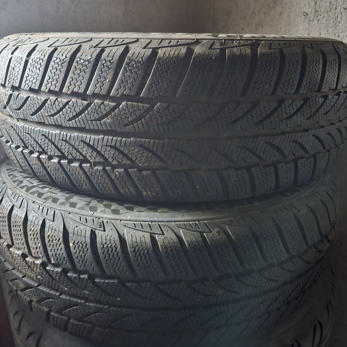 Зимни гуми 195/65/15