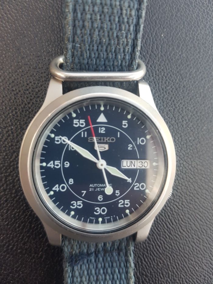 Ceas automatic Seiko funcționează excelent, foarte precis