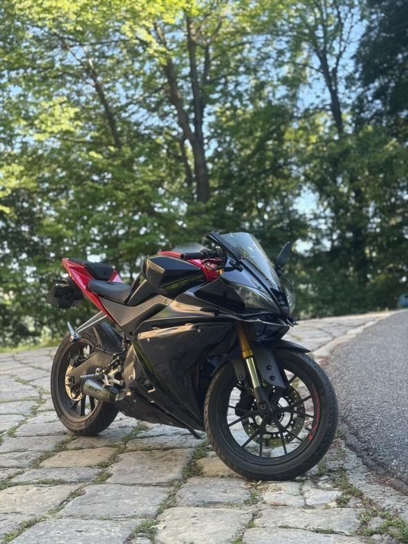 De vanzare yamaha yzfr125