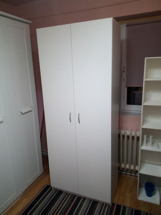 Vând dulap stare impecabila