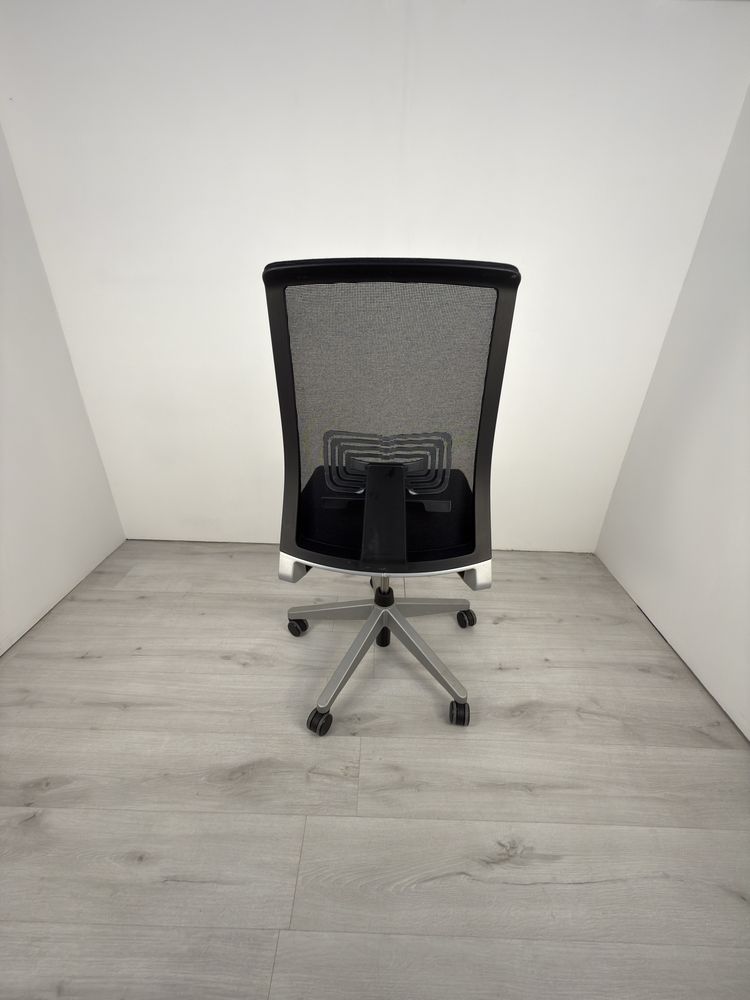 Ергономичен офис стол Hawortn Very CHAIR обзавеждане