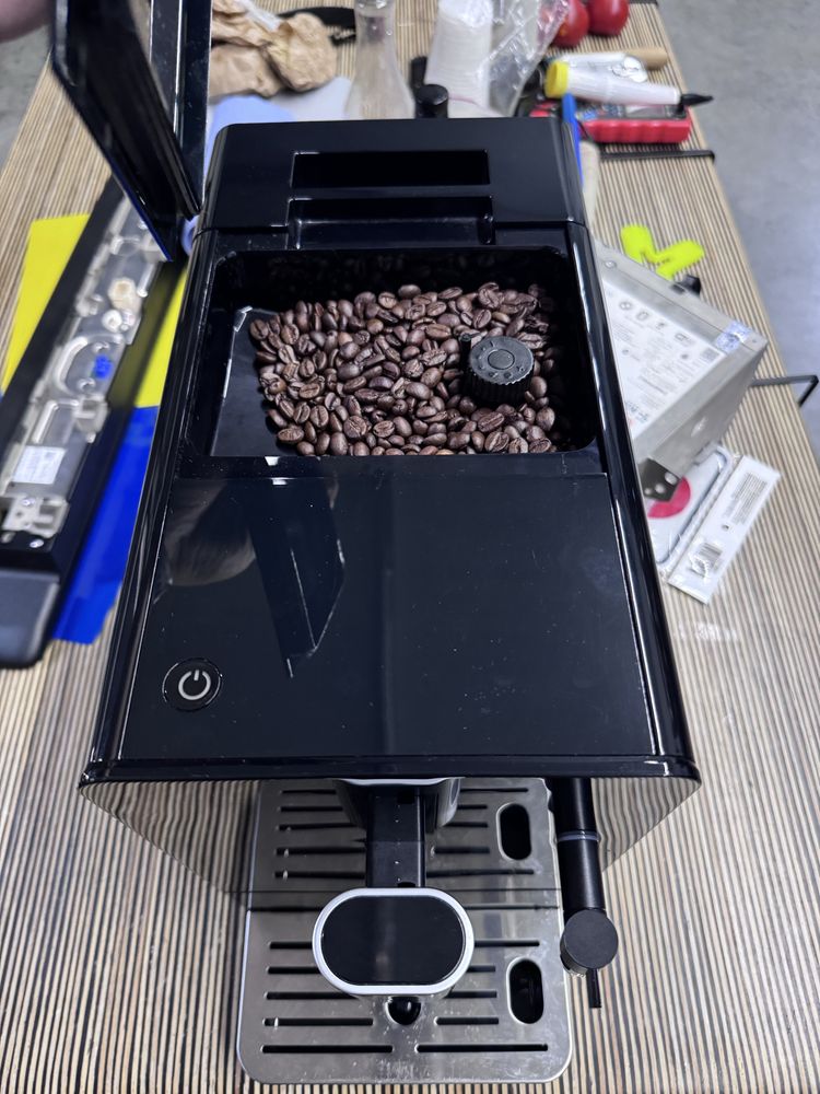 Espressor automat Beko  CEG3192B  1.5 litri Boabe