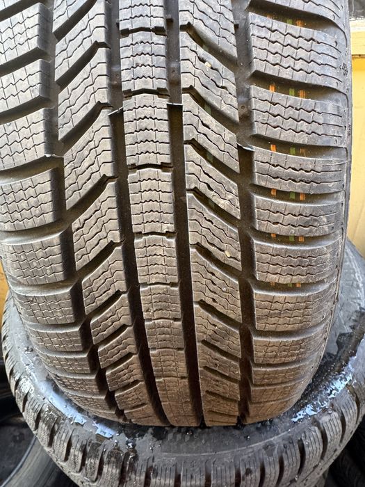 Anvelope de iarna 225/55/17