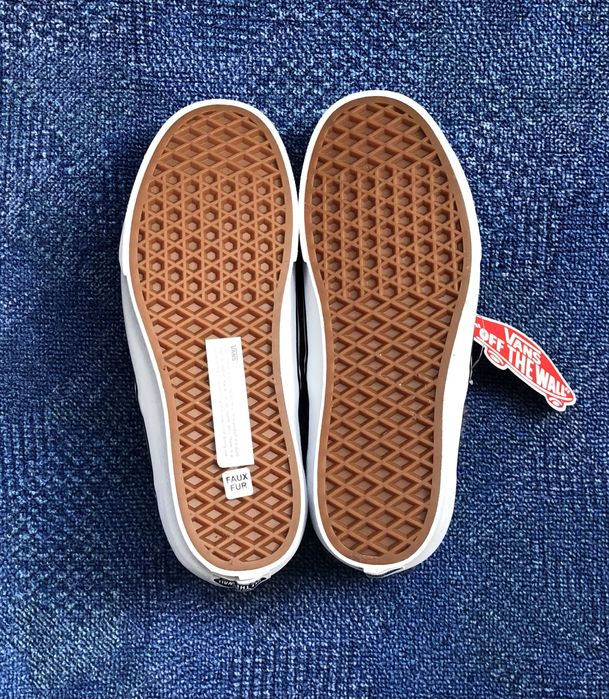 Vans Classic Slip-On Platform Fur Lining ОРИГИНАЛ дамски кецове 38/24