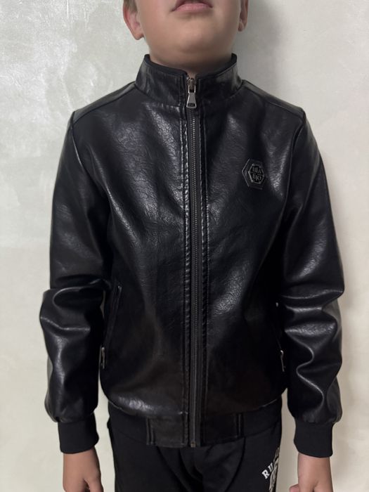 Продам куртка на мальчика