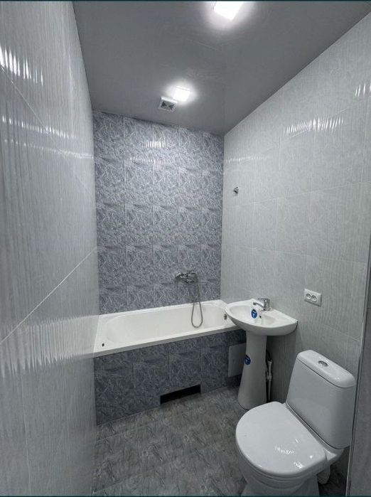 1 ком. квартира, 1/1/1. Старые Сергели (Eski Sergeli). Дом кирпичный.